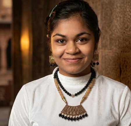 Black & Peach Pendant Set